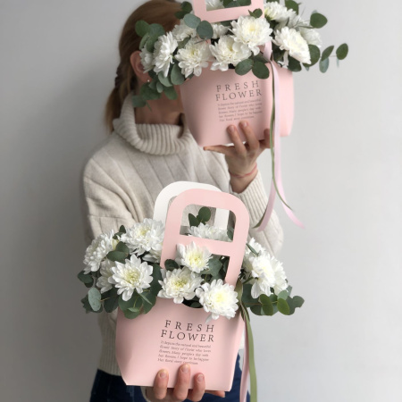 Цветочная сумочка с хризантемой